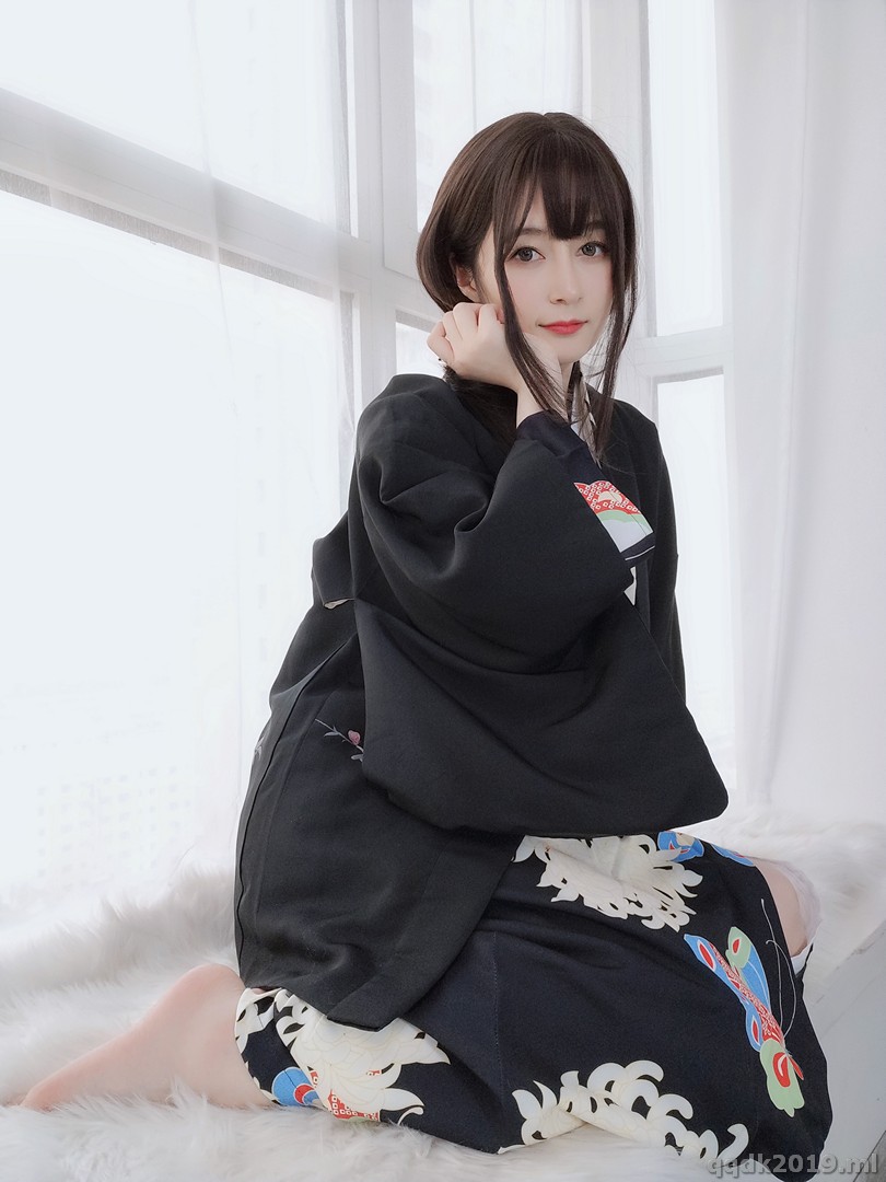 Coser-baiyin811-026.jpg