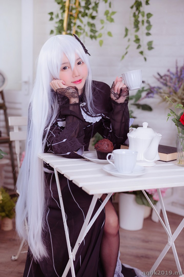 Coser-Sally-Sally-Dorasnow-Echidna-001.jpg