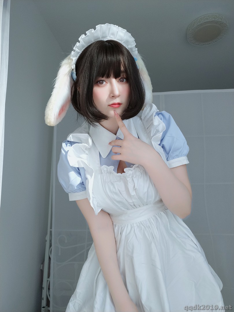 Coser-baiyin811-117.jpg