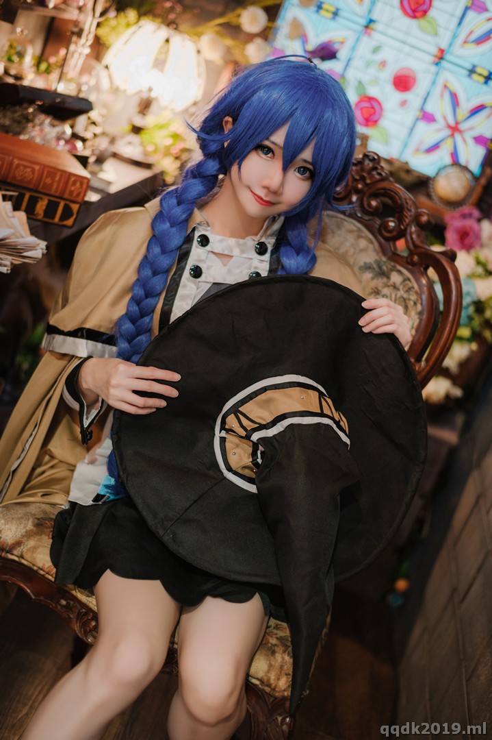 Coser-Sally-Sally-Dorasnow-Roxy-Mirgurdia-010.jpg