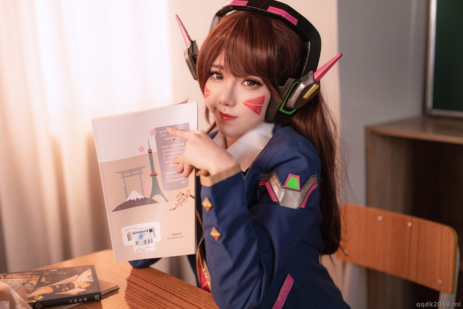 Coser-Sally-Sally-Dorasnow-D.Va-002.jpg