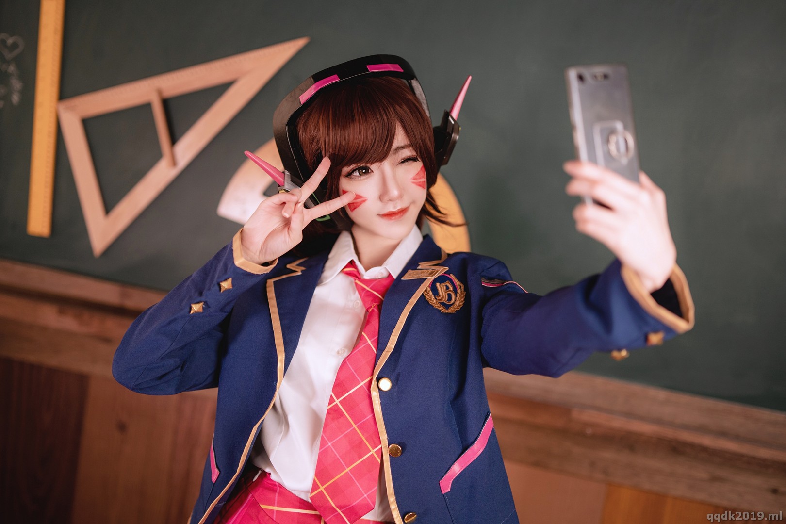 Coser-Sally-Sally-Dorasnow-D.Va-010.jpg