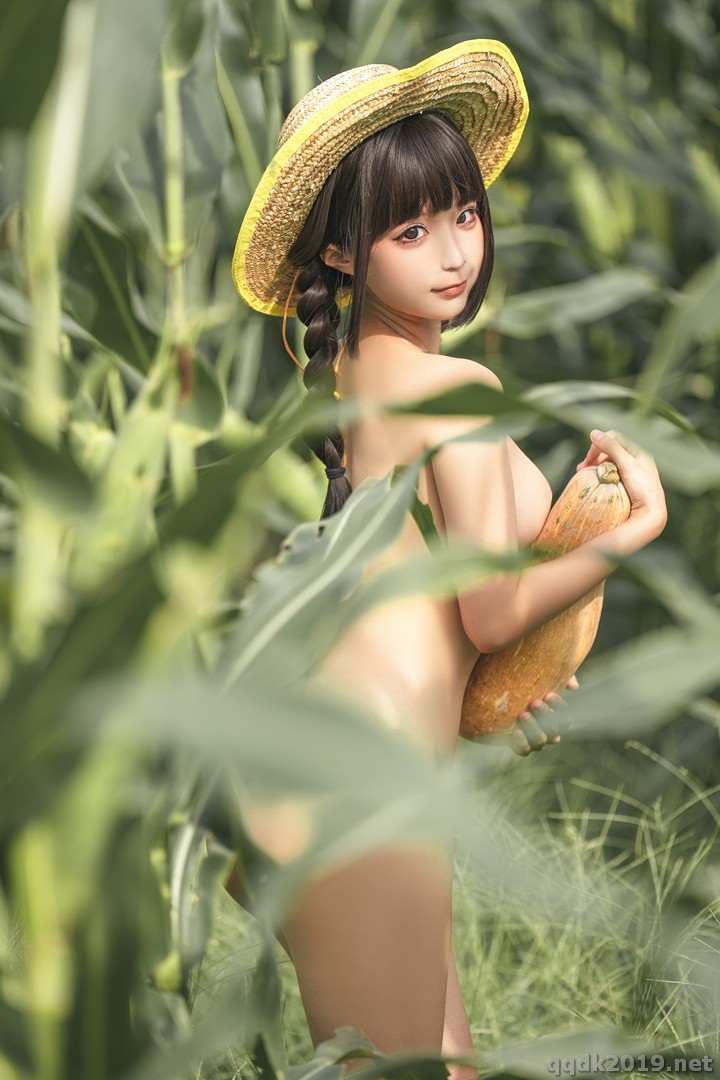 Coser-chunmomo-The-story-of-cornfield-027.jpg