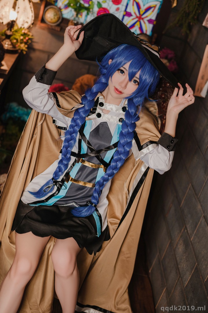 Coser-Sally-Sally-Dorasnow-Roxy-Mirgurdia-004.jpg