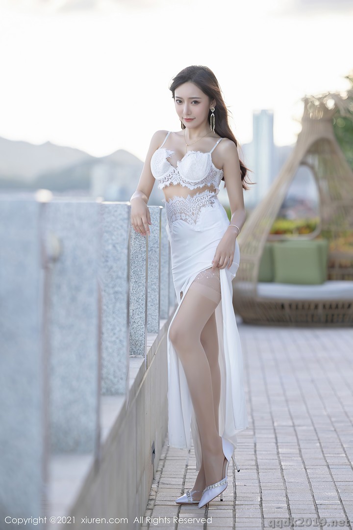 XIUREN-No.4004-Yanni-Wang-Xin-Yao-006.jpg