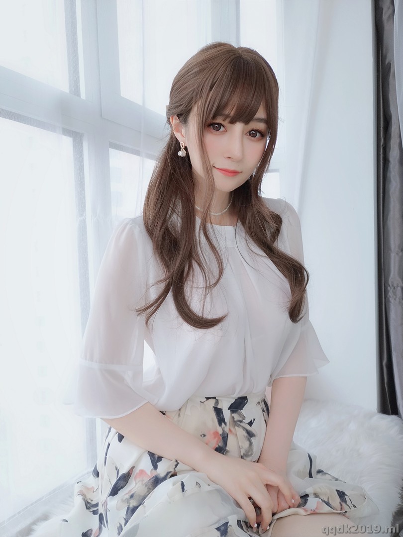 Coser-baiyin811-3-059.jpg