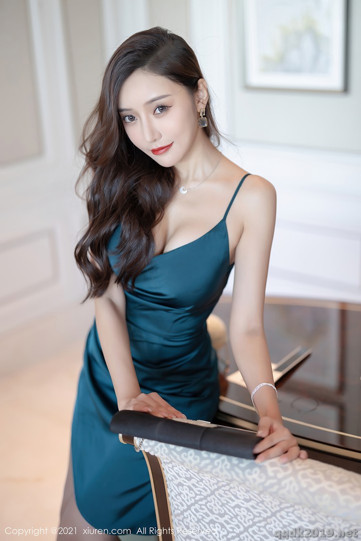 XIUREN-No.3986-Yanni-Wang-Xin-Yao-014.jpg