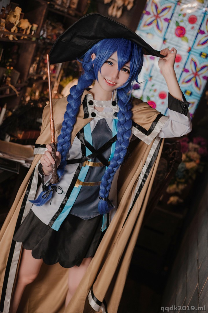 Coser-Sally-Sally-Dorasnow-Roxy-Mirgurdia-002.jpg