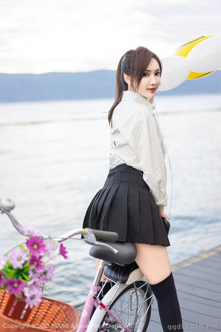 YouMi-Vol.903-Zhou-Yan-Xi-Carol-001.jpg