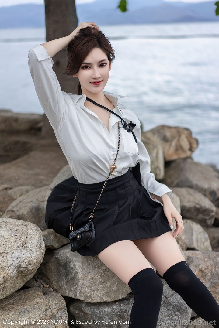 YouMi-Vol.903-Zhou-Yan-Xi-Carol-040.jpg