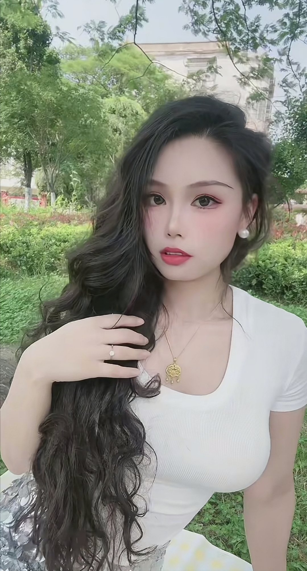 万千娇媚美少妇[100P]