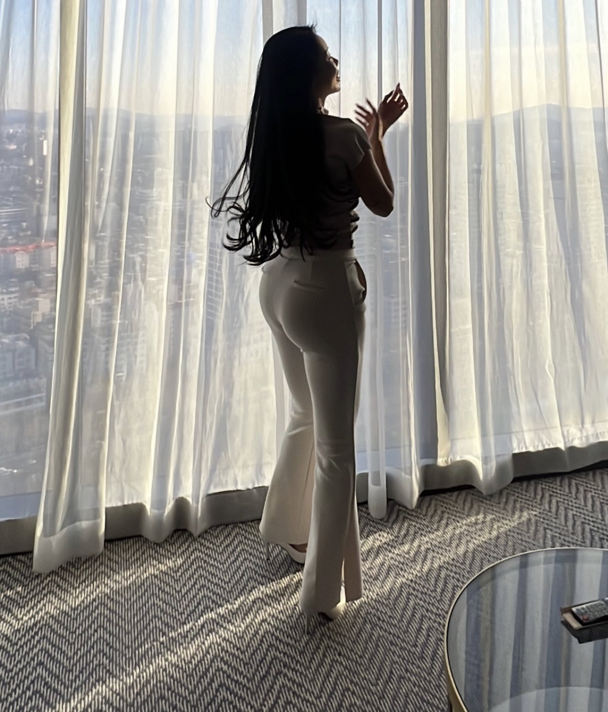 万千娇媚美少妇[100P]