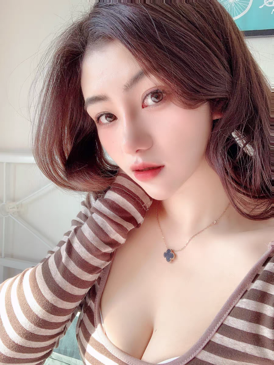美丽少妇大方性感写真[100P]
