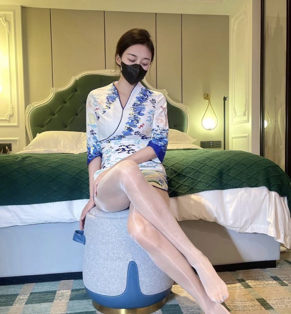 分享推上迷人的少妇[100P]