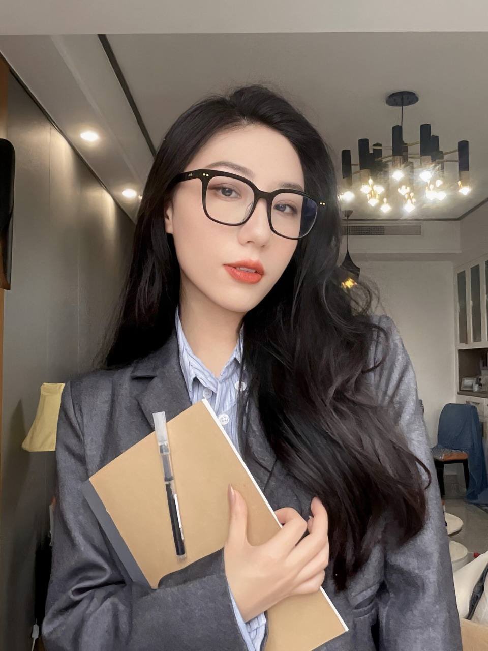 分享推上迷人的少妇[100P]