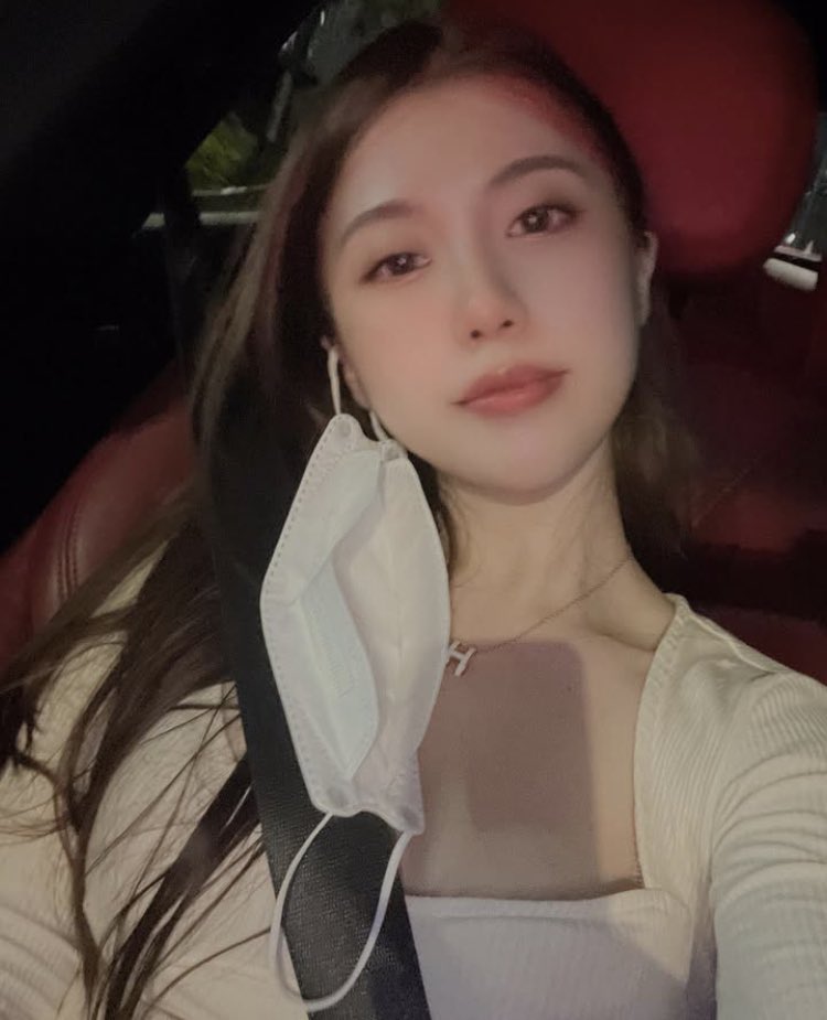 分享推上迷人的少妇[100P]