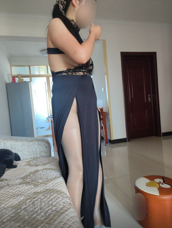 家中爱妻骚味很足[20P]