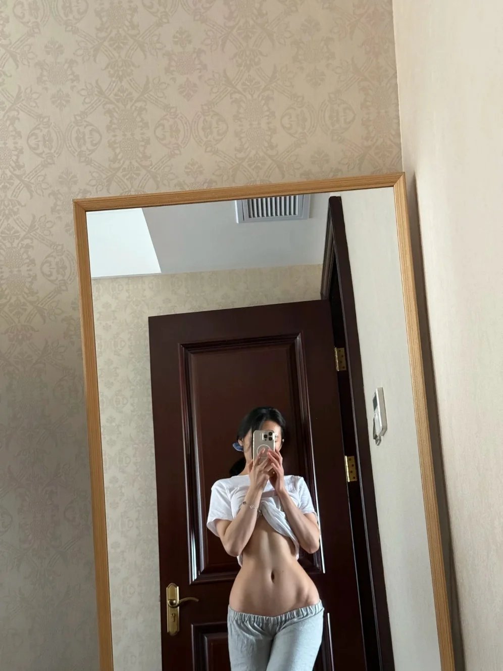 大屁股少妇系列诱惑媚态极致[101P]