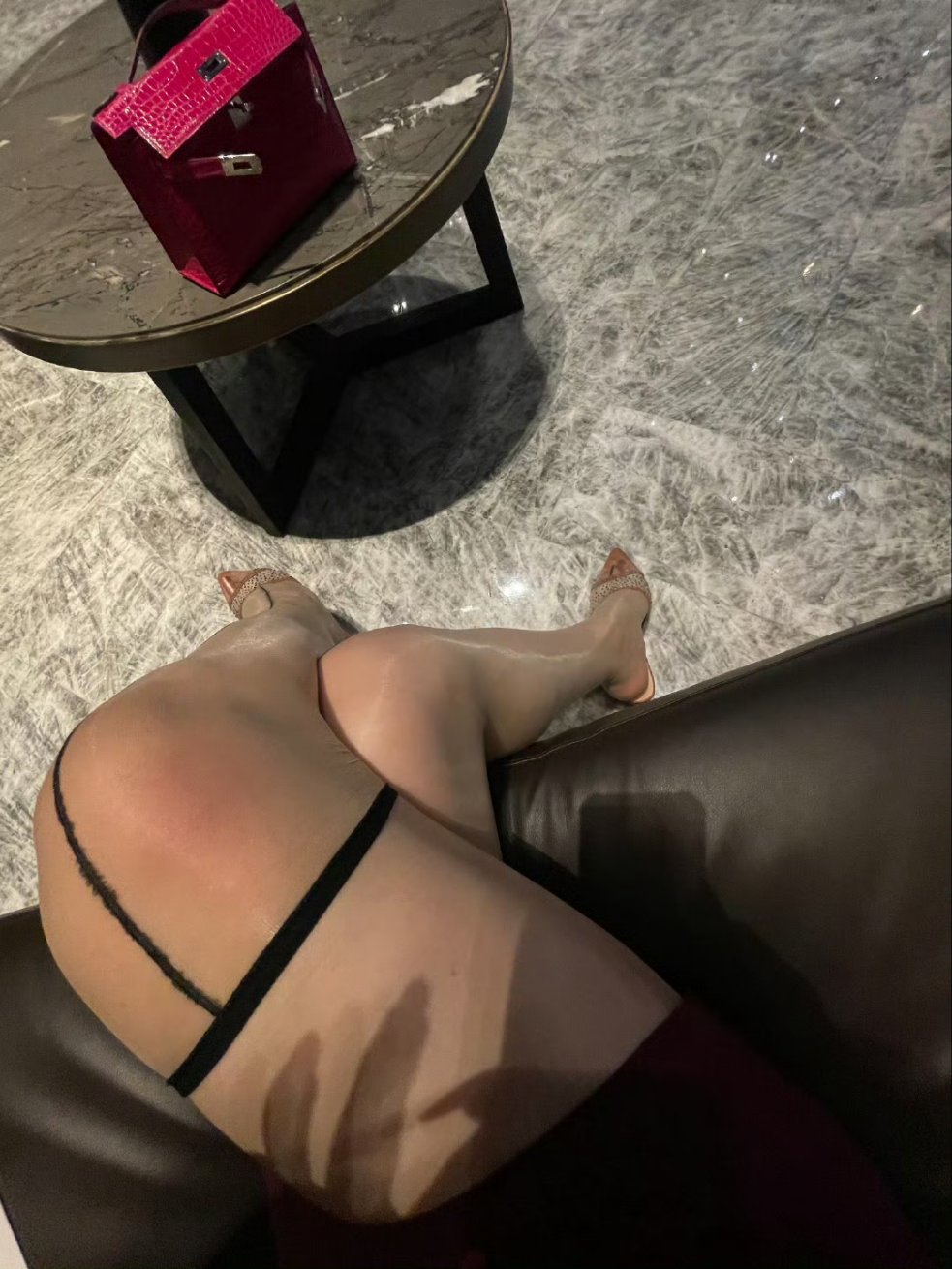 大屁股少妇系列诱惑媚态极致[99P]