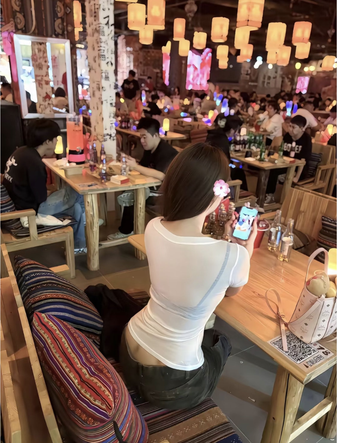 少妇大胸系列媚态极致[99P]