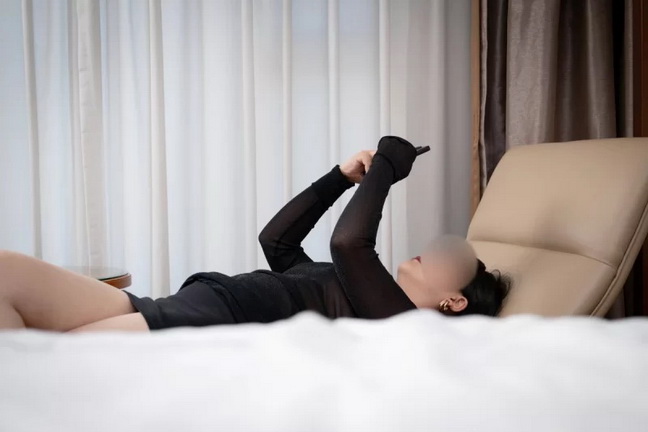 衣服若隐若现的感觉真好别有韵味[12P]