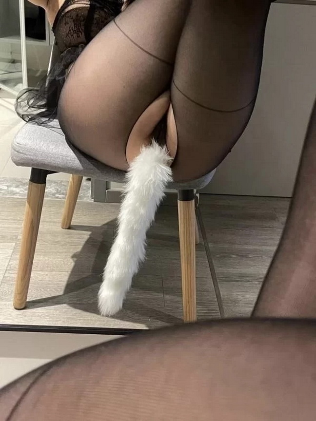 一个人开房也很爽[18P]