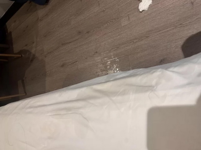 一个人开房也很爽[18P]