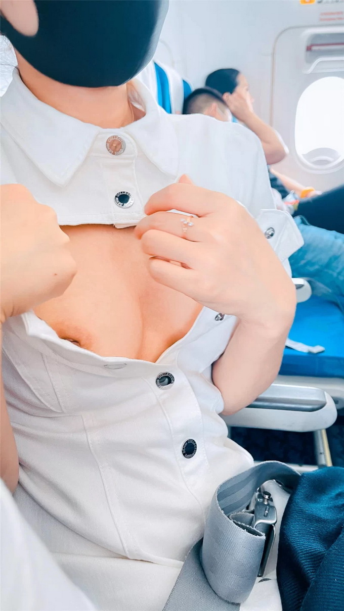 日常玩露出和跳蛋[16P]