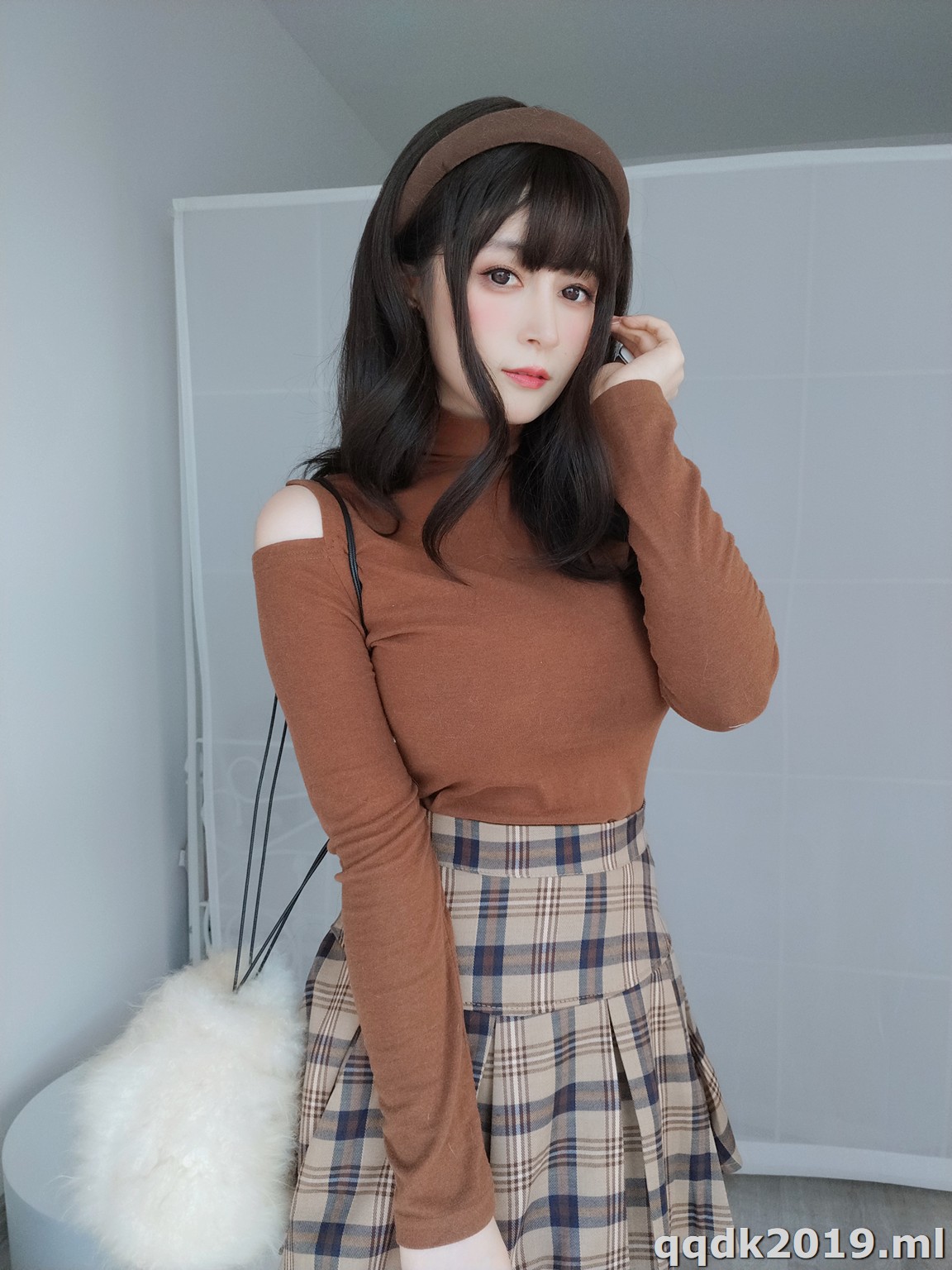 Coser-baiyin811-3fantia-240.jpg