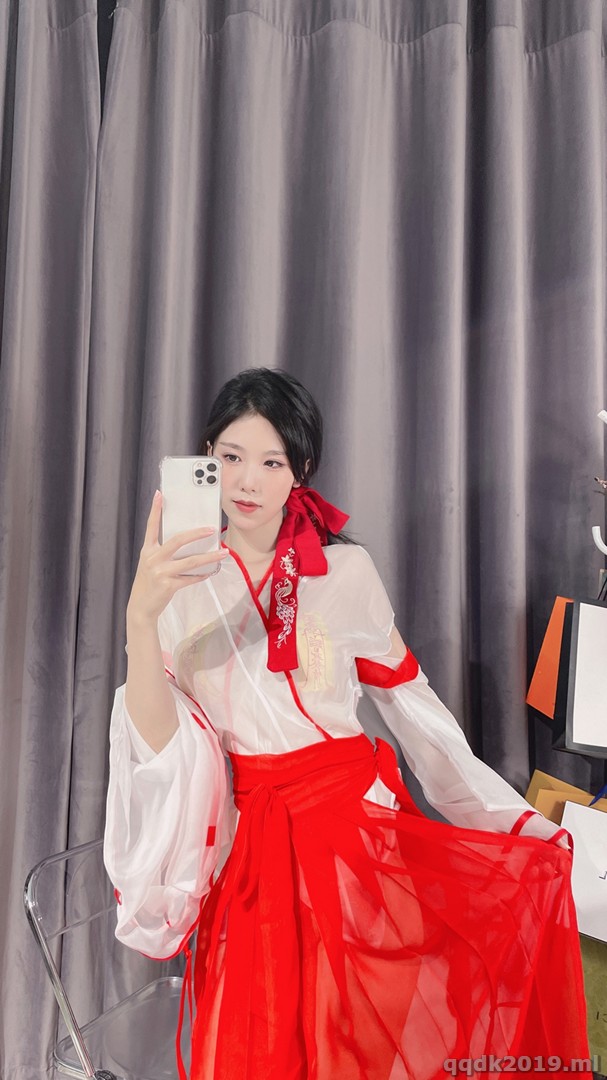 Coser-Li-Shi-Vol.070-012.jpg