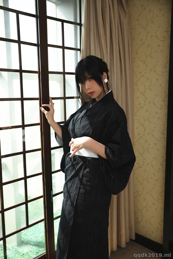 Coser-Kano-Nozomi-Vol.21-i-001.jpg