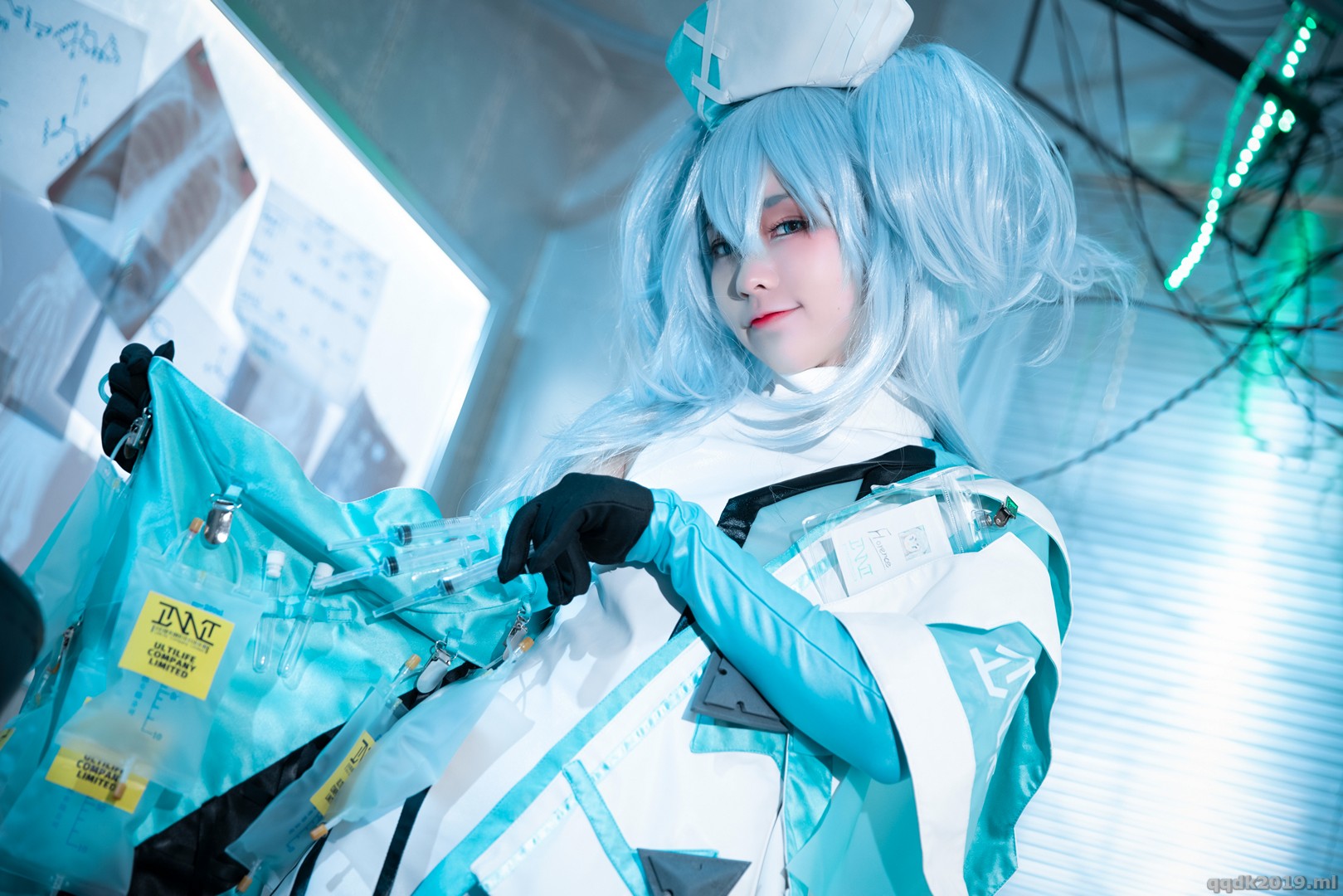 Coser-G44-Vol.062-PA-15-Florence-and-Bunny-ver-008.jpg