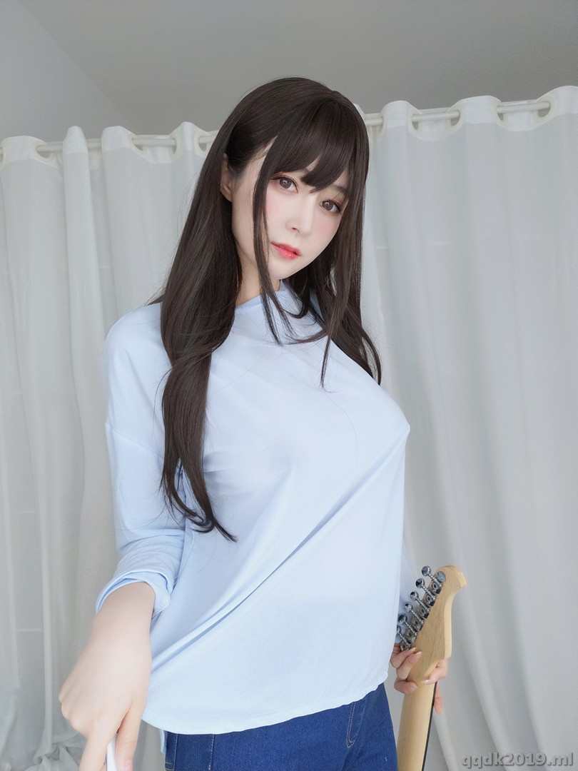 Coser-baiyin811-Vol.92-11-200.jpg