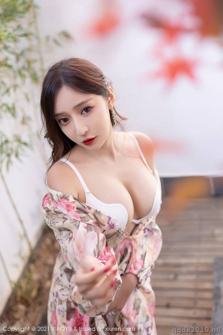 XiaoYu-Vol.682-Yanni-Wang-Xin-Yao-049.jpg