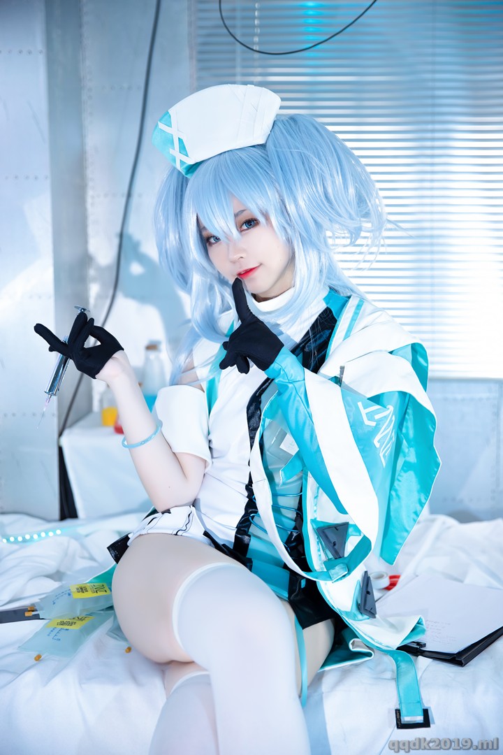 Coser-G44-Vol.062-PA-15-Florence-and-Bunny-ver-027.jpg